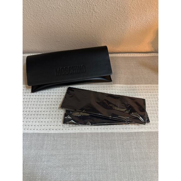 Moschino Black Leather Sunglass case with cleaning cloth NEW! - Picture 1 of 6